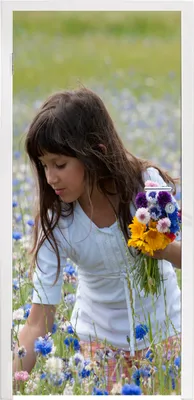 Produktbild von MuchoWow® Türtapete Selbstklebende Türfolie Mädchen - Blumen - Wiese 95x235 cm Türposter Türaufkleber Klebefolie Türklebefolie - XXL-Poster - Türtapeten - Türplakaten
