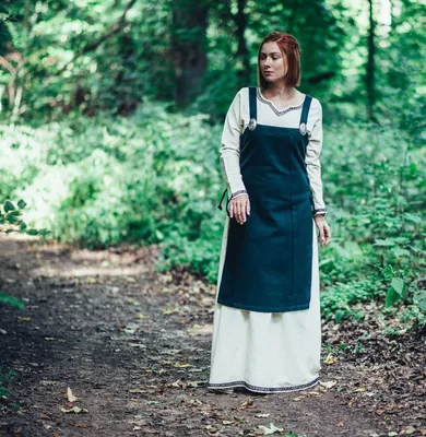 Produktbild von Wikinger Überkleid aus Wolle Grün "Aila" XXL/XXXL