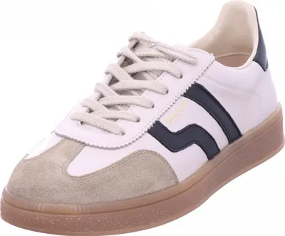 A single Gant sneaker is shown from a slightly elevated side angle against a white background.