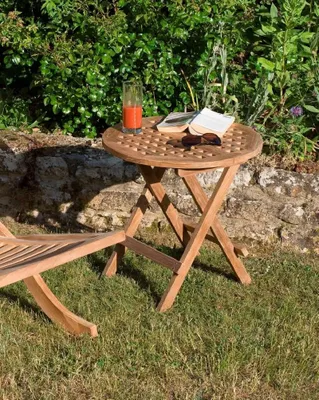 Image de FUN - Table pique nique de jardin ronde 50x50cm en bois Teck