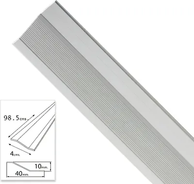 Zdjęcie produktu dla Samoprzylepna osłona ceramiczna metalowa srebrna 98,5 cm.
