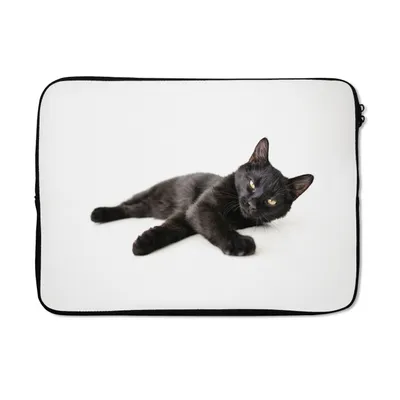Produktbild von MuchoWow® Laptop Hülle 13 Zoll Liegende schwarze Katze Laptoptasche - Laptophülle - Sleeve - Rundumschutz