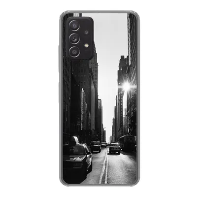 Produktbild von MuchoWow® Handyhülle Schutzhülle Hülle für Samsung galaxy a73 Eine ruhige Straße in New York in Schwarz und Weiß Silikon Softcase Handy Hülle - Handyhülle
