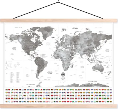 Produktbild von MuchoWow® Textilposter Weltkarte - Flagge - Schwarz - Weiß 120x90 cm mit holzfarbenen Rahmen - Magnetisch