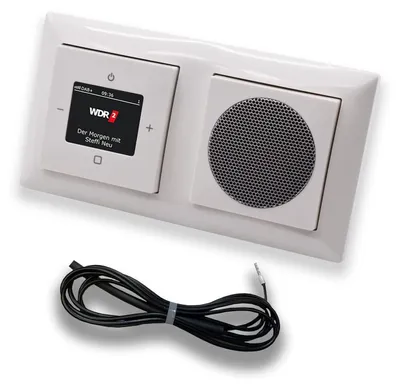 Produktbild von Busch Jäger DAB+ (DAB PLUS) Unterputz Radio 8215U-101 Balance SI alpinweiß, Set mit Lautsprecher, Abdeckungen und Rahmen + 0,9 m EBROM Wurfantenne zur Empfangsoptimierung - 8215 U – 101