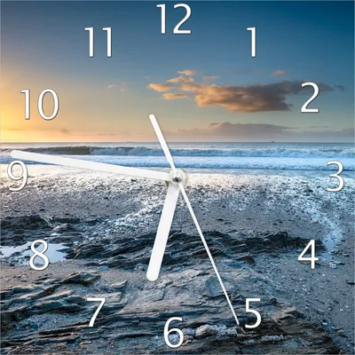 Produktbild von Wallario Design Wanduhr Einsamer Strand in Cornwall  England aus Echtglas, Größe 20 x 20 cm