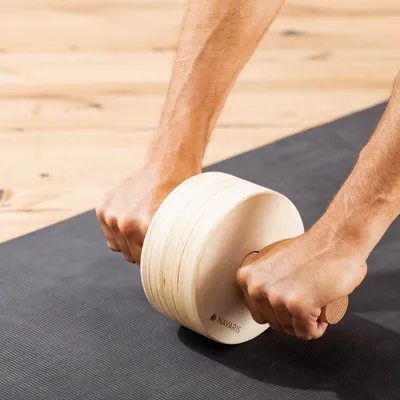 Produktbild von Navaris Bauchroller Bauchmuskeltrainer aus 100% Holz - Ab Roller Ab Wheel zur Stärkung der Bauchmuskulatur - Bauchtrainer für Oberkörpertraining