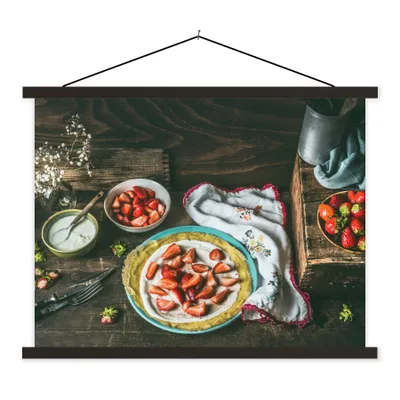 Produktbild von MuchoWow® Textilposter Erdbeere - Rustikal - Obst - Rustikale Blumen 150x113 cm mit schwarzem Rahmen - Wohnzimmer