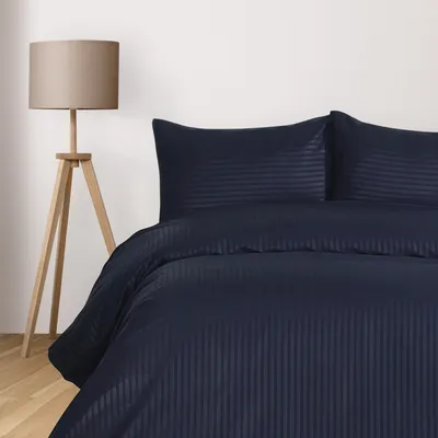 Produktbild von Komfortec Deluxe Bettwäsche 200x200 3 teilig Navy Blau - Bettbezug 200x200 Set mit Kissenbezüge, Bettwäsche-Sets 200x200 aus Mikrofaser mit Reißverschluss Weich und Bügelfrei, Navyblau