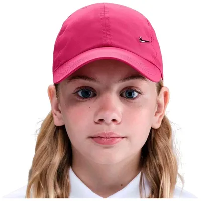 Zdjęcie produktu dla Czapka Nike Gorra Sin Estructura Nike DrI-Fit Club Con Logotipo Swoosh Metálico - Niño/a dla Dziewczęce