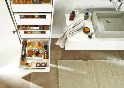 Produktbild von Blum Space Tower Legrabox pure Schubladen-Set | Mit Reling, 40kg NL550mm, KB 450mm | Seidenweiß