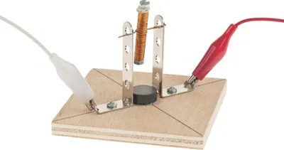 Produktbild von matches21 Elektromotor mit Magnetfeld Holz Bausatz f. Kinder Werkset Bastelset ab 12 Jahren