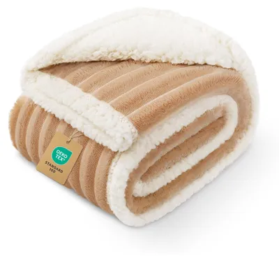 Produktbild von Wasserdichte Decke für Hunde und Katzen aus Fleece