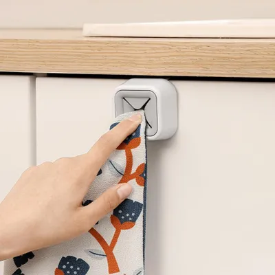 Produktbild von 4 Stück Küchenhandtuchhaken - Selbstklebende Aufhängung Geschirrtuch Rack Haken für Küchenschrank - Badezimmer Zuhause Zubehör