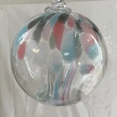 Obrázok produktu pre Farebné sklenené guľôčky na okennú dekoráciu, 15 cm