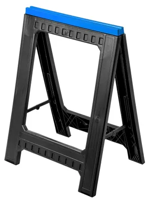 Produktbild von Klappbock Werkbank aus Kunststoff, höhenstabil 77 cm, Arbeitsbock mit rutschfesten Füßen, zwei Auflagen, Belastbarkeit bis 350 kg, für Holz- und Metallarbeiten