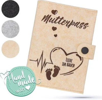 Produktbild von Famanu Schutzhülle für U-Heft und Impfausweis - handgefertigt aus Filz - beige - mit Herz- und Fußmotiv