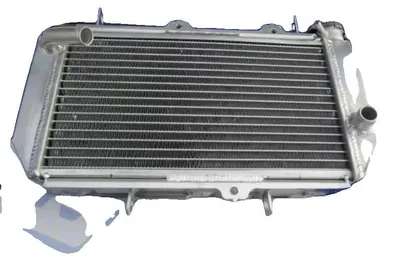 Produktbild von Aluminiumkühler, maßgeschneidert für Yamaha YFZ450R/YFZ450X, leichtes Design, verbesserte Kühlleistung, einfache Installation, langlebige Konstruktion