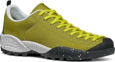 Mojito Planet Lifestyle-Schuhe von Scarpa in leuchtendem Olivgrün mit grauer Sohle und Schnürung.