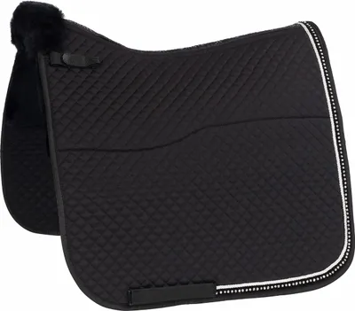 Produktbild von Equinate Lammfell Schabracke Star mit Strasssteinen Warmblut Dressur Schwarz