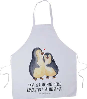 Produktbild von Mr. & Mrs. Panda Küchenschürze Pinguin umarmen - Weiß - Geschenk, Koch Schürze, Grill, Hochzeitsgeschenk, Hochzeitstag, Kochschürze, Küchenzubehör, Liebe