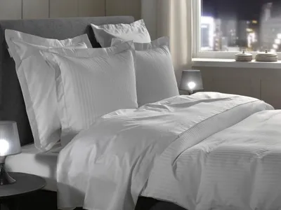 Productafbeelding van Heckettlane Dekbedovertrek Banda White 240x200-220 cm 100% Katoensatijn