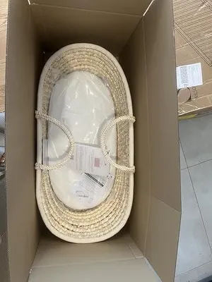 Produktbild von Baby-Schlafkorb mit dreischichtiger Matratze und Bezug