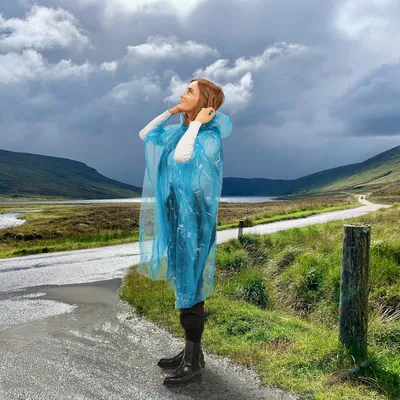 Produktbild von Famanu Regenponcho Set 13 Stück - Uni mit Kapuze und kurzen Ärmeln - Gelb