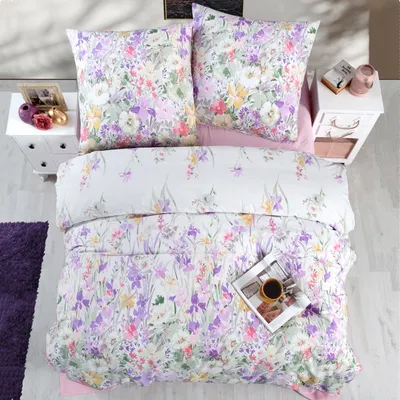 Produktbild von Bettwäsche-Set 200x220 cm. 3-teilig, Baumwolle Renforcé Bettbezug Florales Muster in Lila und Rosa Kissenbezug 80x80 cm. Arse