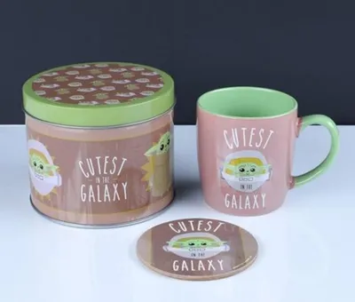 Obrázok produktu pre Darčeková plechová hrnček s motívom Star Wars: Mandalorian a podšálka