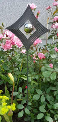 Produktbild von Skulptur Love Raute 80 cm Edelstahl Gartendekoration Beetstecker Gartenstecker
