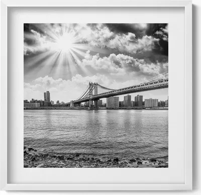 Produktbild von Schwarz-weiße Brooklyn Bridge in New York– Wandbild mit Rahmen – Gerahmtes Bild  – Wanddekoration – 50x50 cm –  Weiß Rahmen