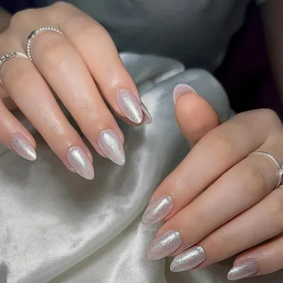 Produktbild von Press On Nails Glitzer Weiß Mandel Kurz 30 Stück Soft Gel Set
