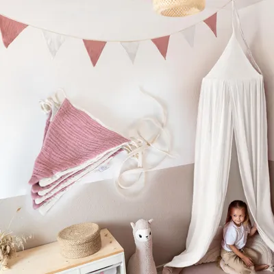 Image de Guirlande de fanions blanc & vieux rose sans application dorée - guirlande en tissu 3 m