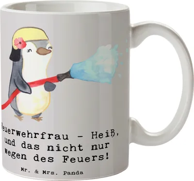 Produktbild von Mr. & Mrs. Panda Kaffeebecher Feuerwehrfrau Heiß - Grau Pastell - Geschenk, Kaffeetasse, Becher, Berufsgestaltung, Tapferkeit, Berufsalltag, Teetasse, Tasse, Pott, Beruf