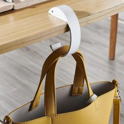 Produktbild von Famanu Handtaschenhalter C-förmig - 2er-Pack - Weiß