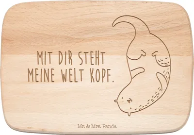 Produktbild von Mr. & Mrs. Panda Holzbrett Otter Kopfüber - Transparent - Geschenk, Seeotter, Liebe, Frühstücksbrettchen, Niedlich, Schneidebrett, Küchenbrett, jausenbrett, Verknallt