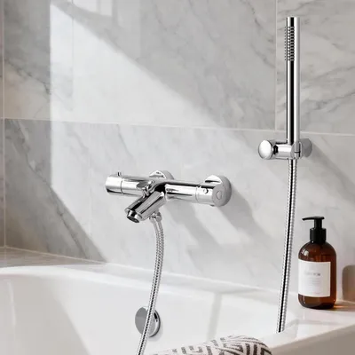 Produktbild von Badewannenarmatur mit Thermostat und Handbrause Chrom