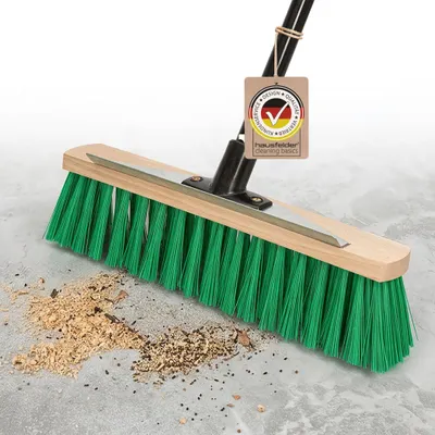 Produktbild von Gartenbesen mit Kratzkante und Stiel (40cm)