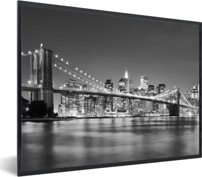 Produktbild von MuchoWow® Gerahmtes Poster New York - Brücke - Brooklyn - Schwarz und weiß - Architektur 40x30 cm - Poster mit Schwarzem Bilderrahmen Wandposter Rahmen Foto Bilder - Kunstposter - Wanddekorationen