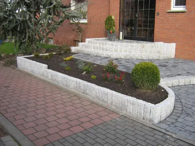 Produktbild von Palisade Granit 10 x 10 x 25 cm hellgrau