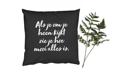 Produktbild von MuchoWow® Zierkissen Sofakissen Wohnzimmer Dekokissen 45x45 cm Text - Wenn man sich umschaut, sieht man, wie schön alles ist - Zitate - Schlafpolster - Polster für das Sofa