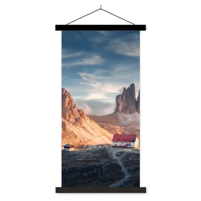Produktbild von MuchoWow® Textilposter Haus - Berge - Landschaft 90x180 cm mit schwarzem Rahmen - Dekoration Wohnzimmer