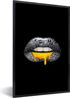 Produktbild von MuchoWow® MuchoWow® Gerahmtes Poster Lippen - Geld - Schwarz und Weiß 20x30 cm - Poster mit zchwarzem Bilderrahmen - Drucken - Bilder Poster im Rahmen