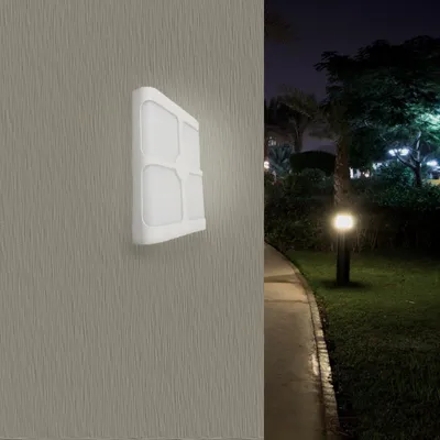 Image de Applique Murale Blanche Rectangulaire IP44 LED 4 Faisceaux 18W - Blanc Neutre 4000K - 5500K