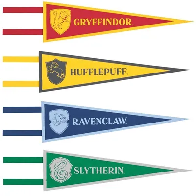 Produktbild von Original Harry Potter Wimpel-Set mit Motiven aus der Zauberwelt, 4-teilig