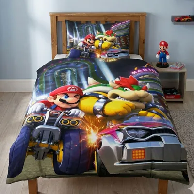 Produktbild von Super Mario Bettwäsche Set 2-teilig 135x200 80x80 cm aus 100% Baumwolle mit Reißverschluss, Kinderbettwäsche Mario Kart Motiv