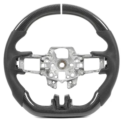 Image de Volant sur mesure en fibre de carbone et cuir perforé, destiné à remplacer celui de la Ford Mustang V6 EcoBoost GT Shelby 2015-2017