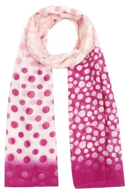 Samaya Breitschal in rosa