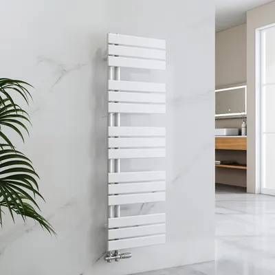 Produktbild von Vyhrievaný držiak na uteráky EMKE Kúpeľňový radiátor Panelový radiátor Bočné pripojenie Nástenný ohrievač vody 1320 x 400 mm Biely